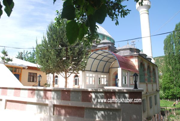 Karadikmen Camii