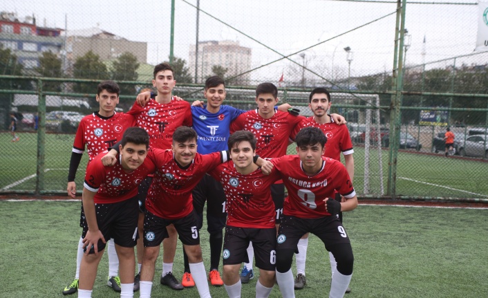 Usluca'da Şampiyon Çamlıyayla Spor