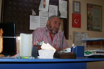 Ak Parti İlçe Başkanı ARI Gibi Çalışıyor