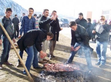 Alucra İmam Hatip Lisesinden Öğrencilere Moral Partisi