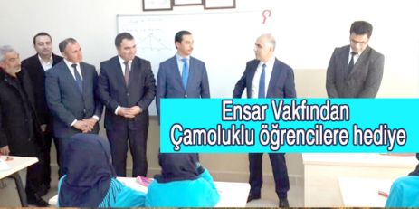 Ensar Vakfından öğrencilere hediye