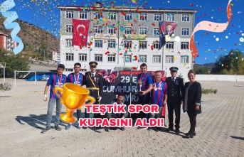 Teştik Spor Kupasını Teslim Aldı!