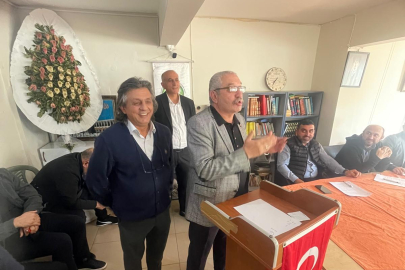 Akyapı Köyü Derneği'nde Güven Tazeleyen İsim: Mesut Başkan!